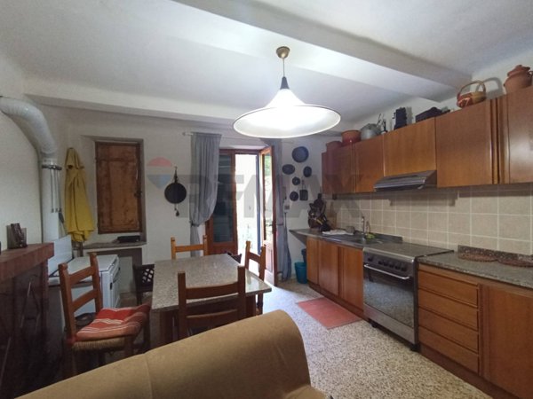 appartamento in vendita a Bagni di Lucca in zona Ponte a Serraglio