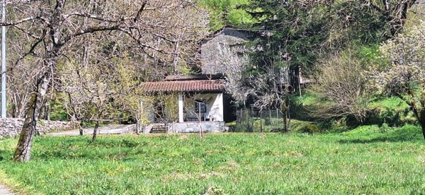 casa semindipendente in vendita a Bagni di Lucca