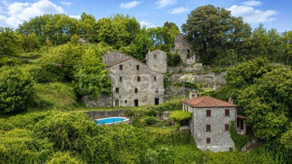 rudere in vendita a Bagni di Lucca in zona Casoli