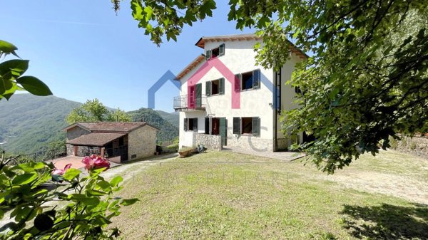 casa indipendente in vendita a Bagni di Lucca in zona Granaiola