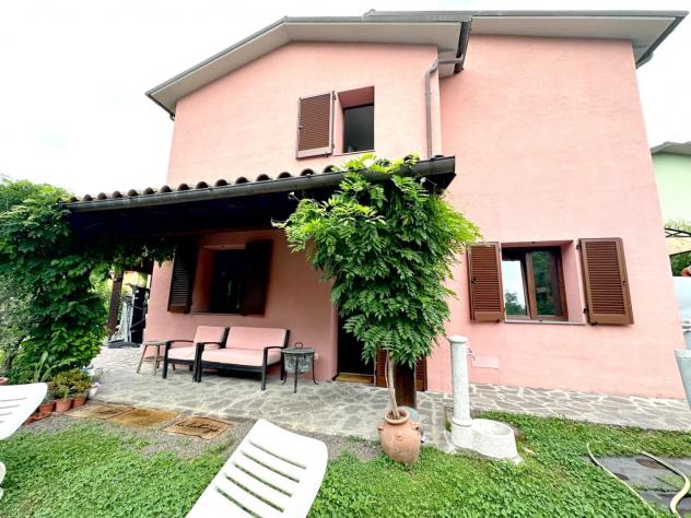 casa indipendente in vendita a Bagni di Lucca