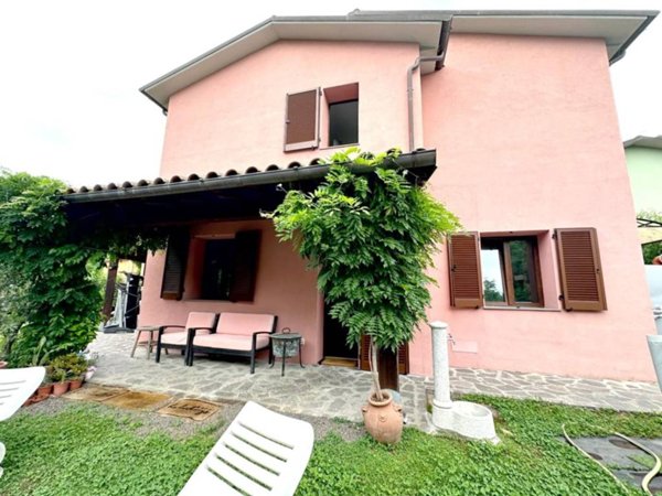 casa indipendente in vendita a Bagni di Lucca in zona Val Fegana