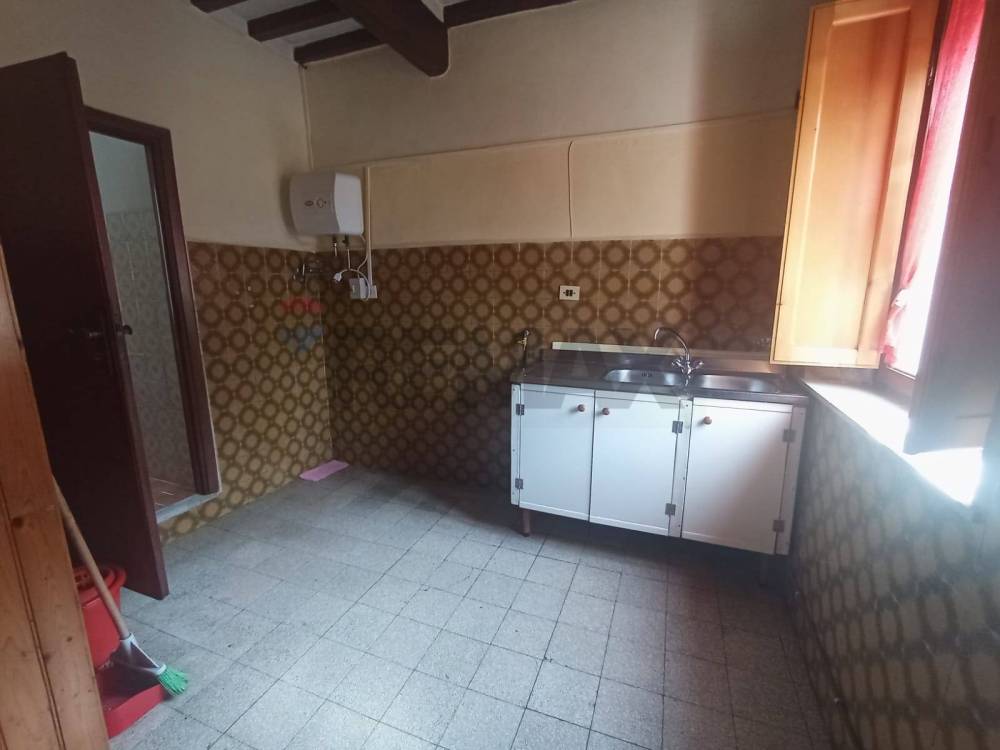 appartamento in vendita a Bagni di Lucca in zona Ponte a Serraglio