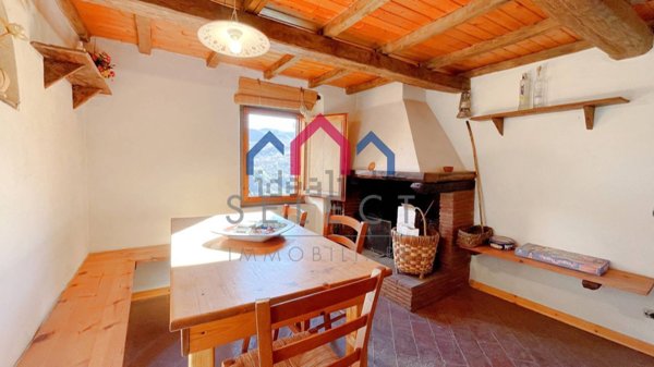 casa indipendente in vendita a Bagni di Lucca in zona Lucchio