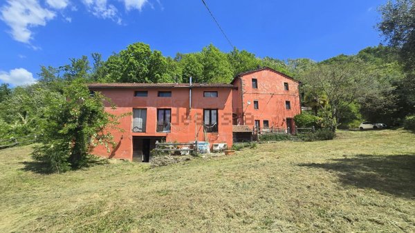 appartamento in vendita a Bagni di Lucca in zona Bagni Caldi