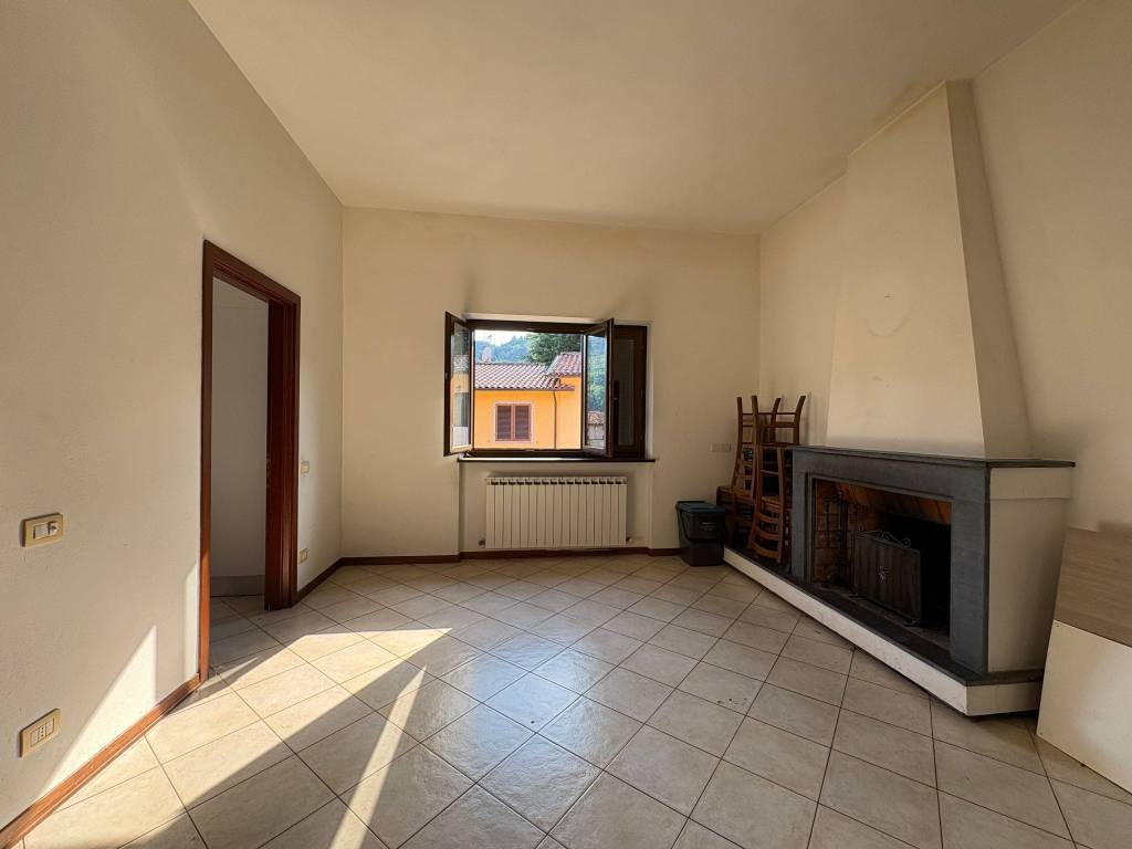appartamento in vendita a Bagni di Lucca in zona Bagni Caldi