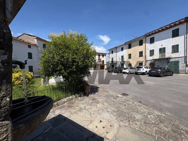 casa indipendente in vendita a Bagni di Lucca in zona Benabbio