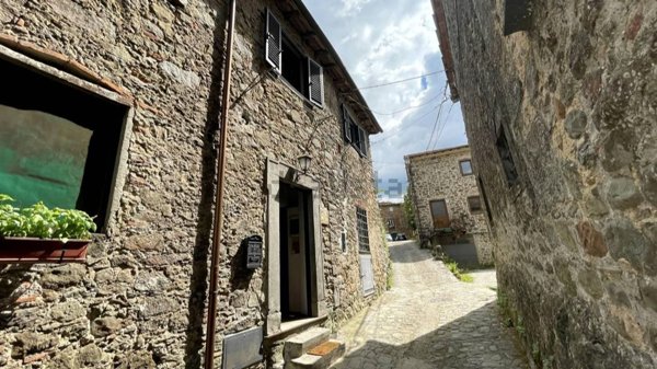casa indipendente in vendita a Bagni di Lucca in zona Ponte a Serraglio
