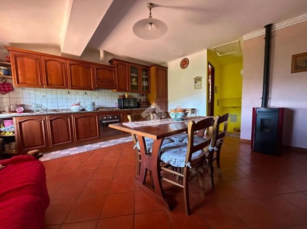 appartamento in vendita a Bagni di Lucca in zona Benabbio