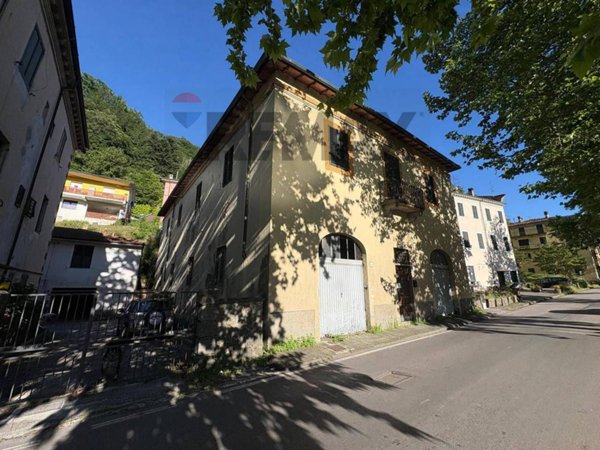 casa indipendente in vendita a Bagni di Lucca in zona Ponte a Serraglio