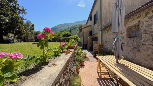 casa indipendente in vendita a Bagni di Lucca in zona Ponte a Serraglio