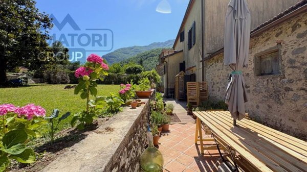 casa indipendente in vendita a Bagni di Lucca