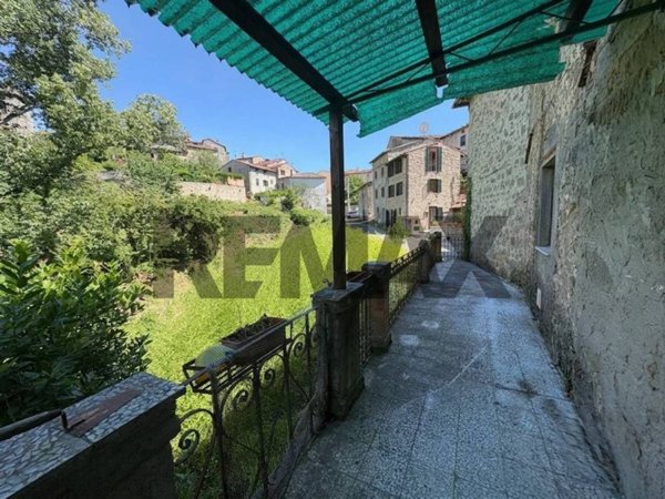 casa indipendente in vendita a Bagni di Lucca in zona Brandeglio
