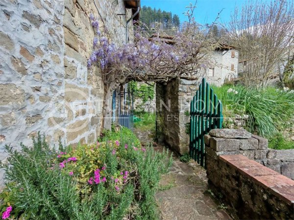 appartamento in vendita a Bagni di Lucca in zona Benabbio