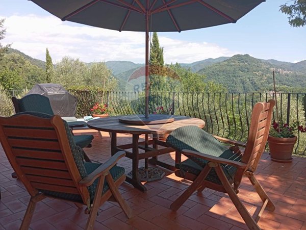 casa indipendente in vendita a Bagni di Lucca