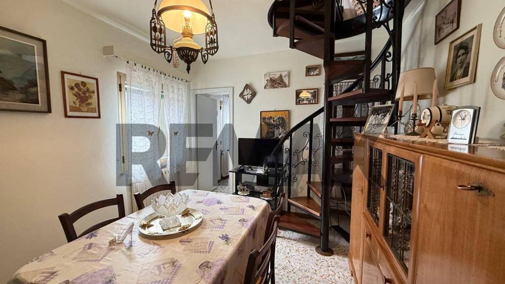 casa indipendente in vendita a Bagni di Lucca in zona Lucchio
