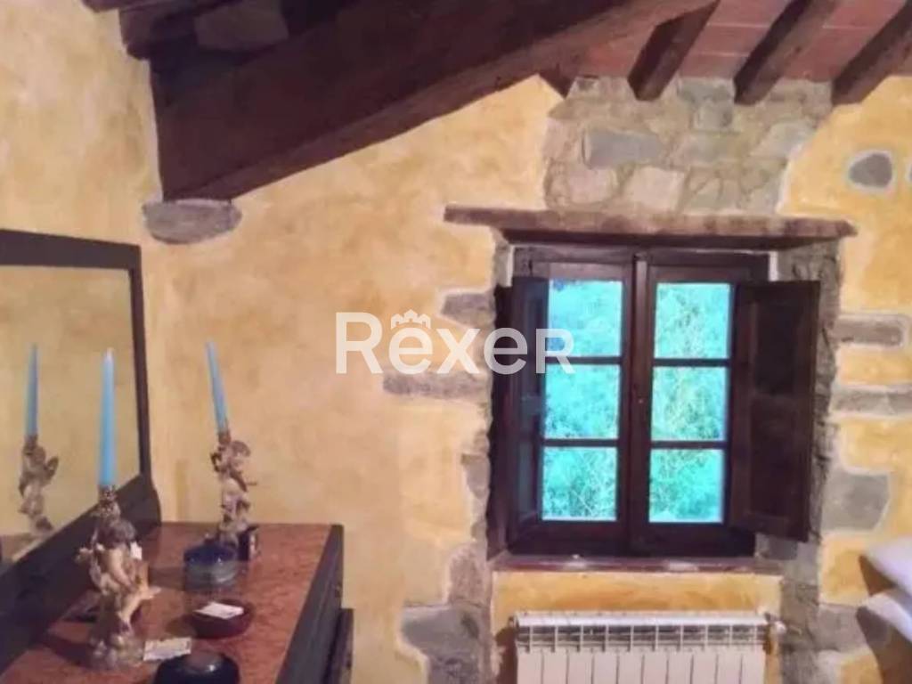casa indipendente in vendita a Bagni di Lucca