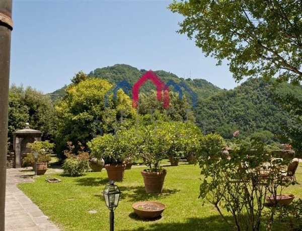 casa indipendente in vendita a Bagni di Lucca in zona Fornoli
