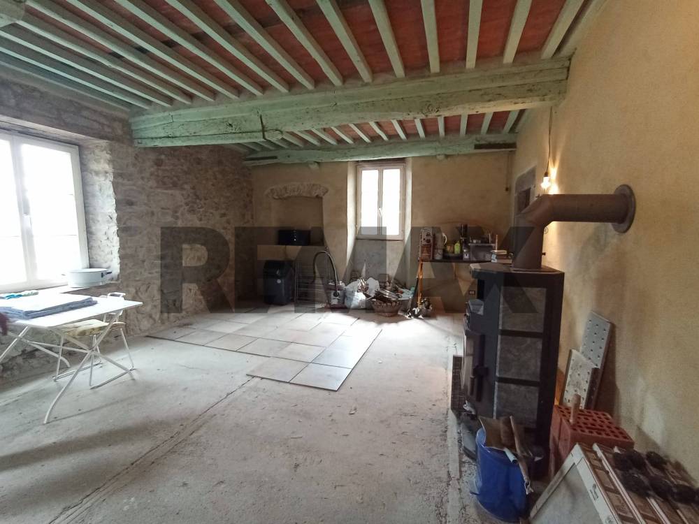 casa indipendente in vendita a Bagni di Lucca