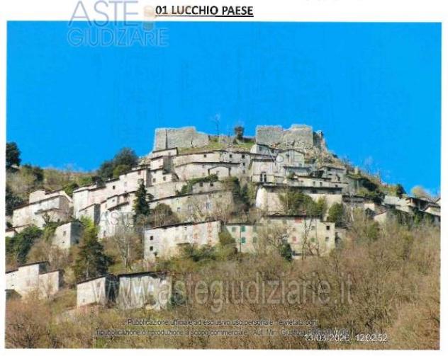 casa indipendente in vendita a Bagni di Lucca