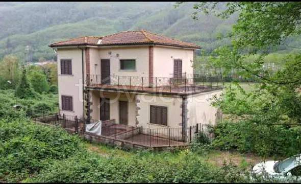 appartamento in vendita a Bagni di Lucca in zona Fornoli