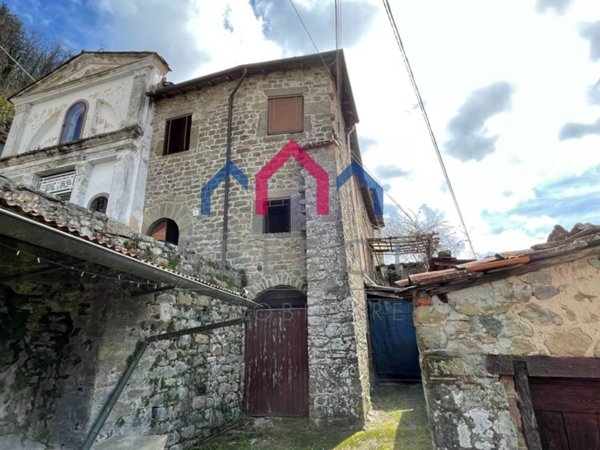 casa indipendente in vendita a Bagni di Lucca in zona Benabbio