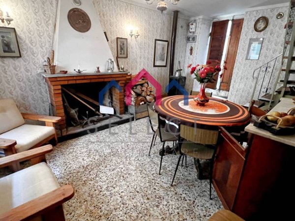 casa indipendente in vendita a Bagni di Lucca in zona Lugliano