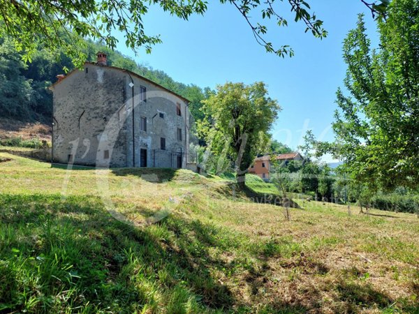 casa indipendente in vendita a Bagni di Lucca in zona San Gemignano