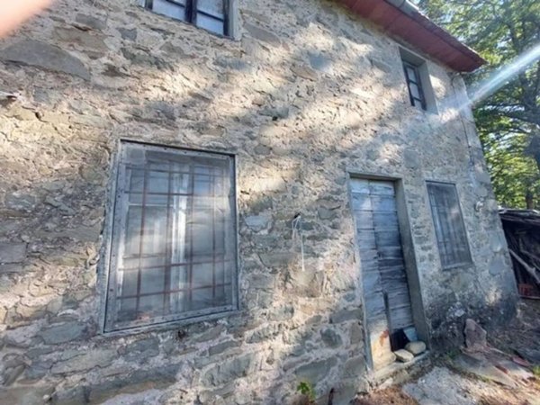 casa indipendente in vendita a Bagni di Lucca in zona Montefegatesi