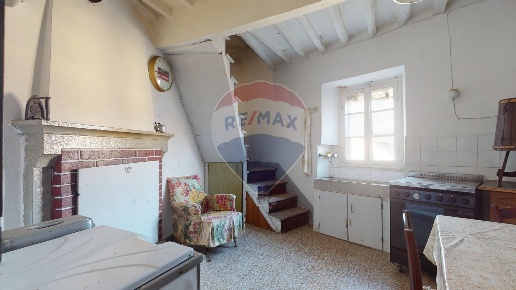 casa indipendente in vendita a Bagni di Lucca in zona Montefegatesi