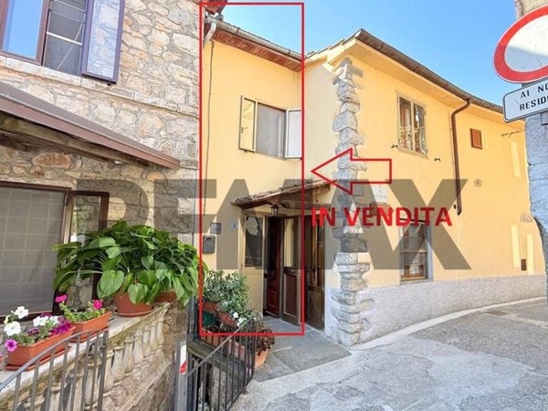 casa indipendente in vendita a Bagni di Lucca in zona Montefegatesi