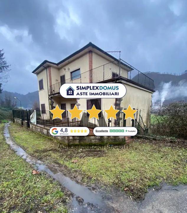appartamento in vendita a Bagni di Lucca in zona Bagni Caldi