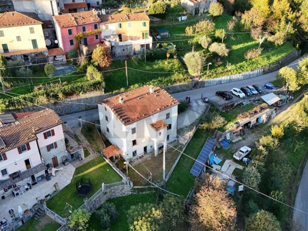 casa indipendente in vendita a Bagni di Lucca in zona San Cassiano di Controni