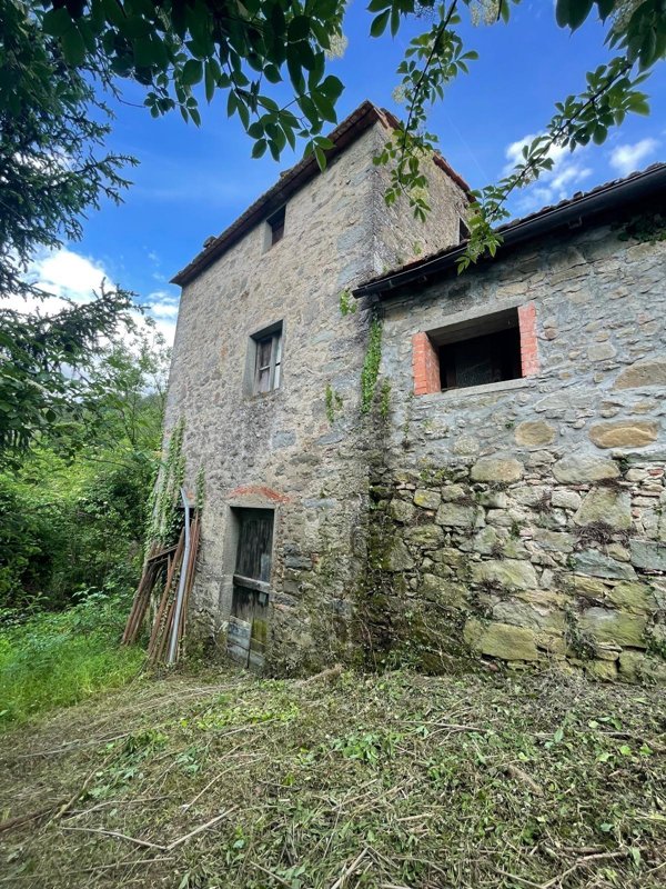 casale in vendita a Bagni di Lucca in zona Casabasciana