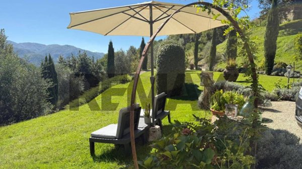 casa indipendente in vendita a Bagni di Lucca