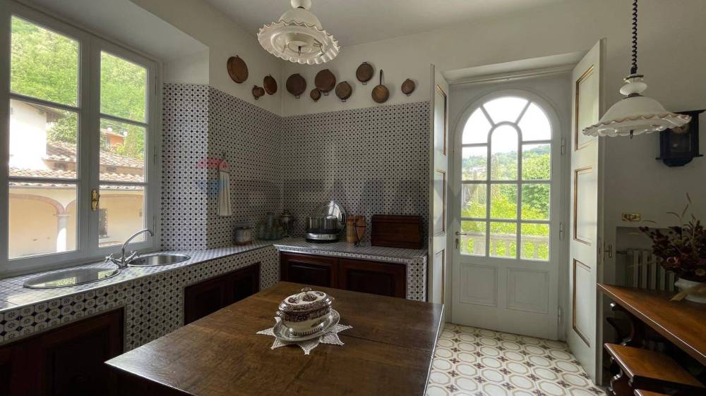 casa indipendente in vendita a Bagni di Lucca