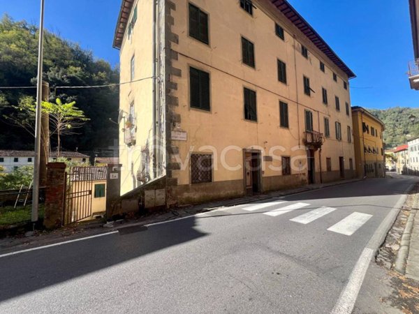 ufficio in vendita a Bagni di Lucca in zona Ponte a Serraglio