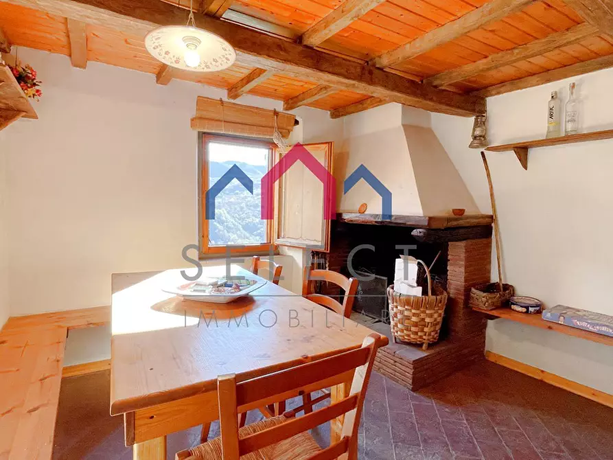 casa indipendente in vendita a Bagni di Lucca in zona Lucchio