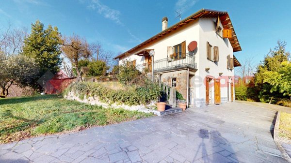 casa indipendente in vendita a Barga