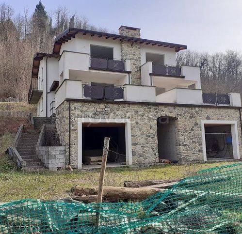 casa indipendente in vendita a Barga in zona Fornaci di Barga