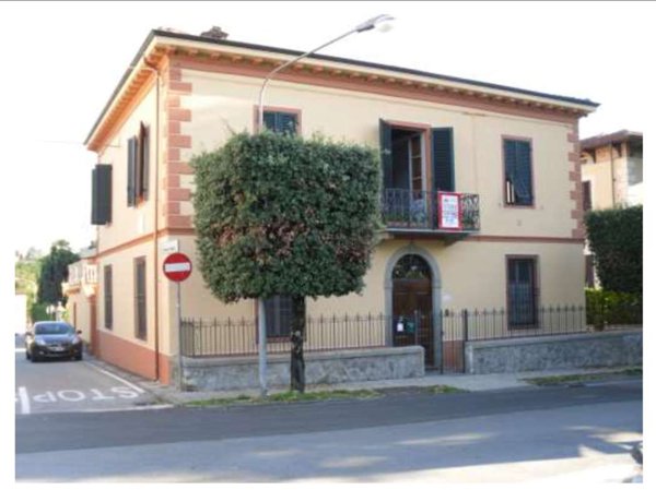 casa indipendente in vendita a Barga