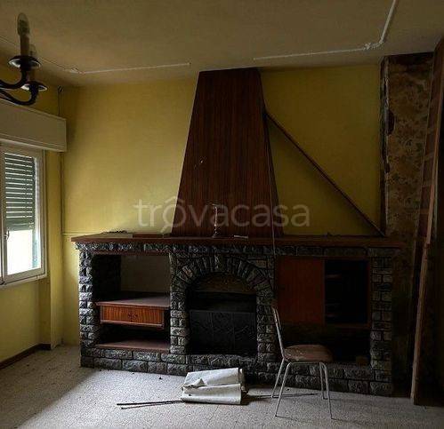 appartamento in vendita a Barga in zona Fornaci di Barga