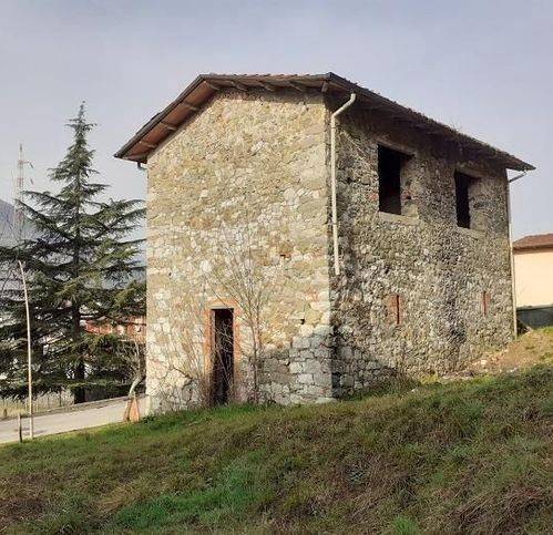 appartamento in vendita a Barga in zona Fornaci di Barga