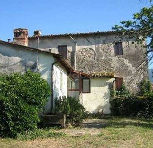 casa indipendente in vendita a Barga