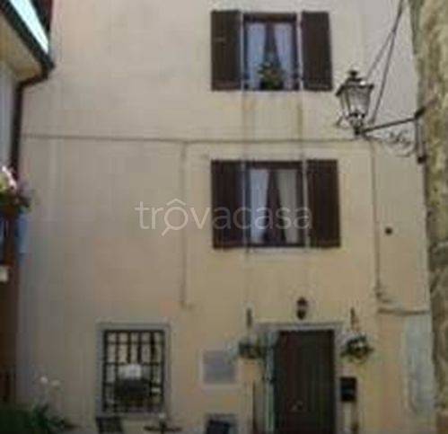 appartamento in vendita a Barga in zona Sommocolonia