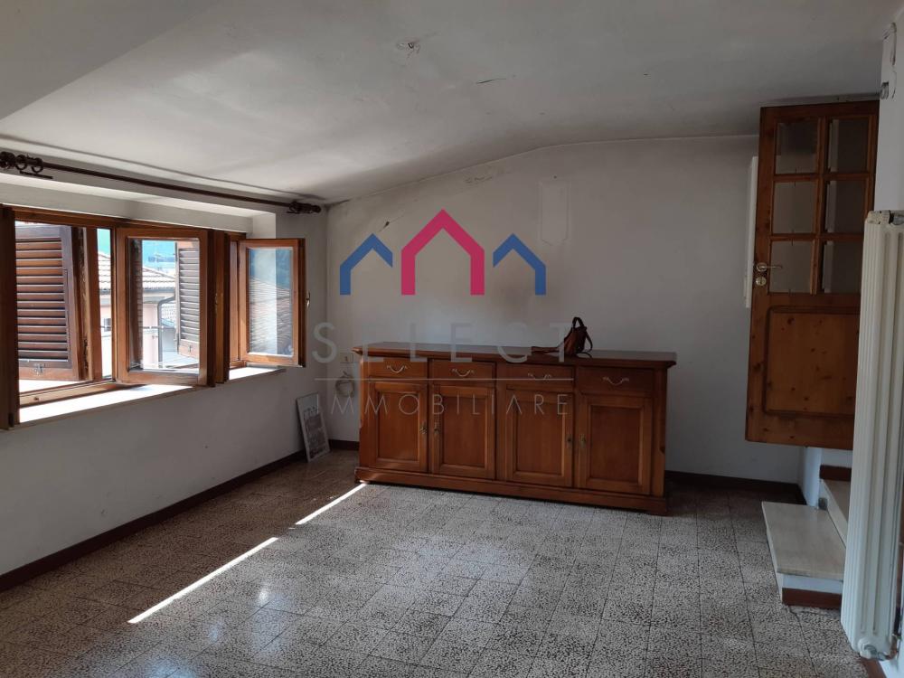 appartamento in vendita a Barga in zona Fornaci di Barga