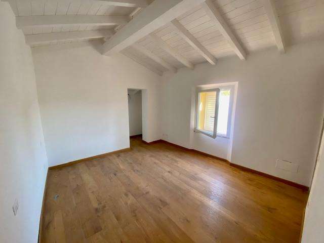 intera palazzina in vendita a Barga