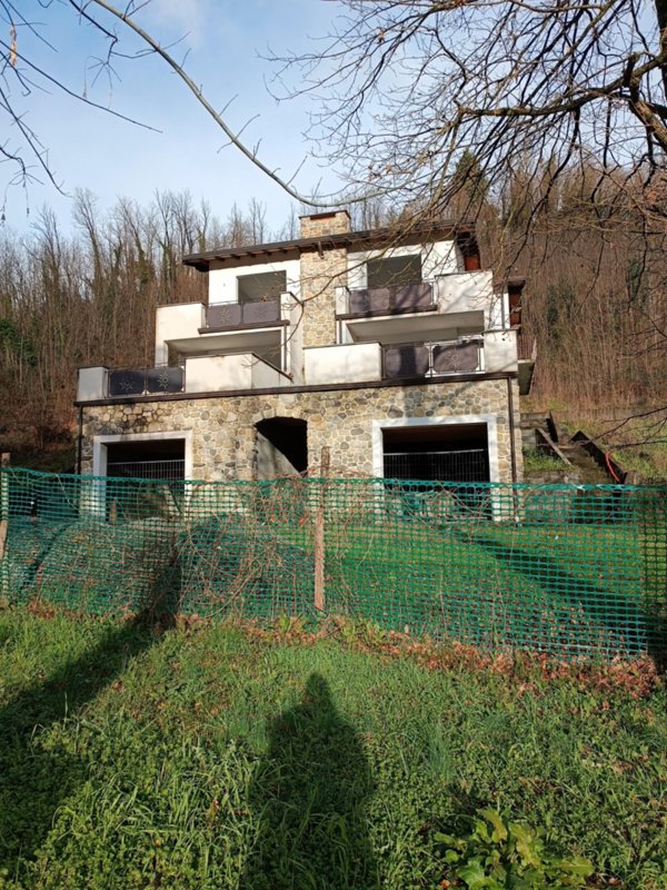 casa indipendente in vendita a Barga in zona Fornaci di Barga