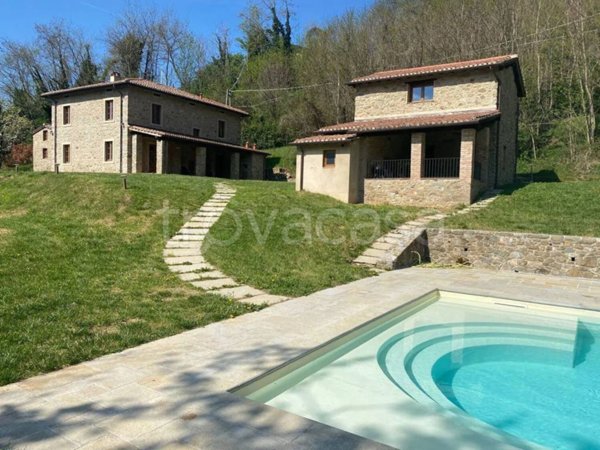 casa indipendente in vendita a Barga