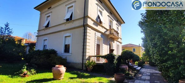 casa indipendente in vendita a Barga